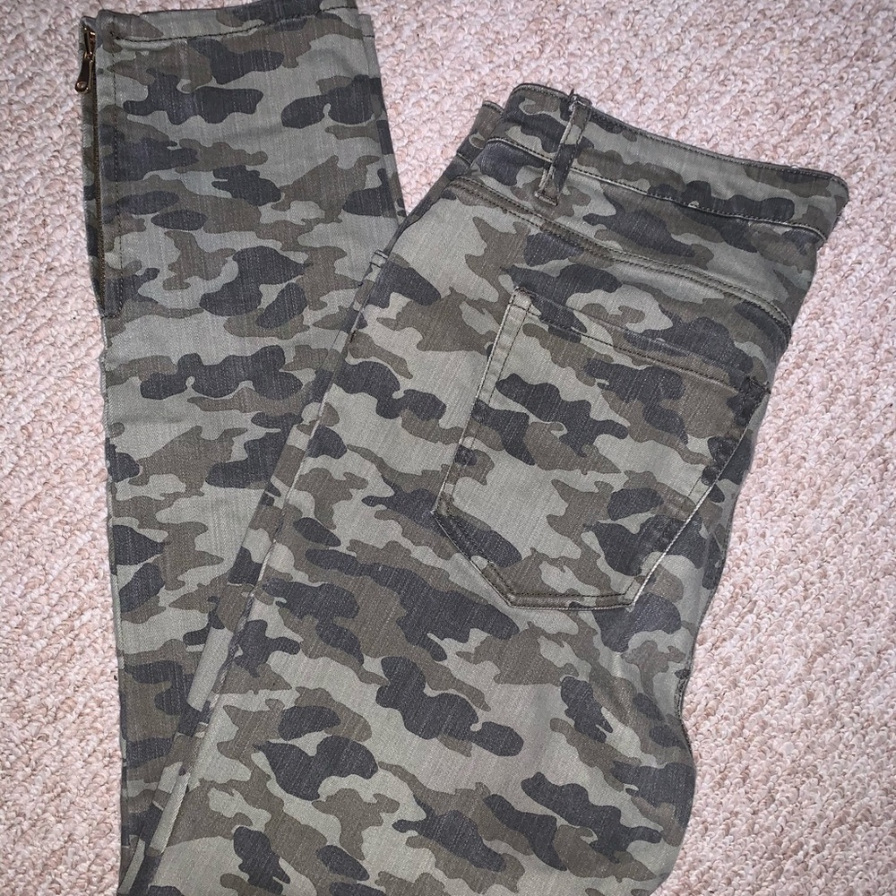 Camo pants